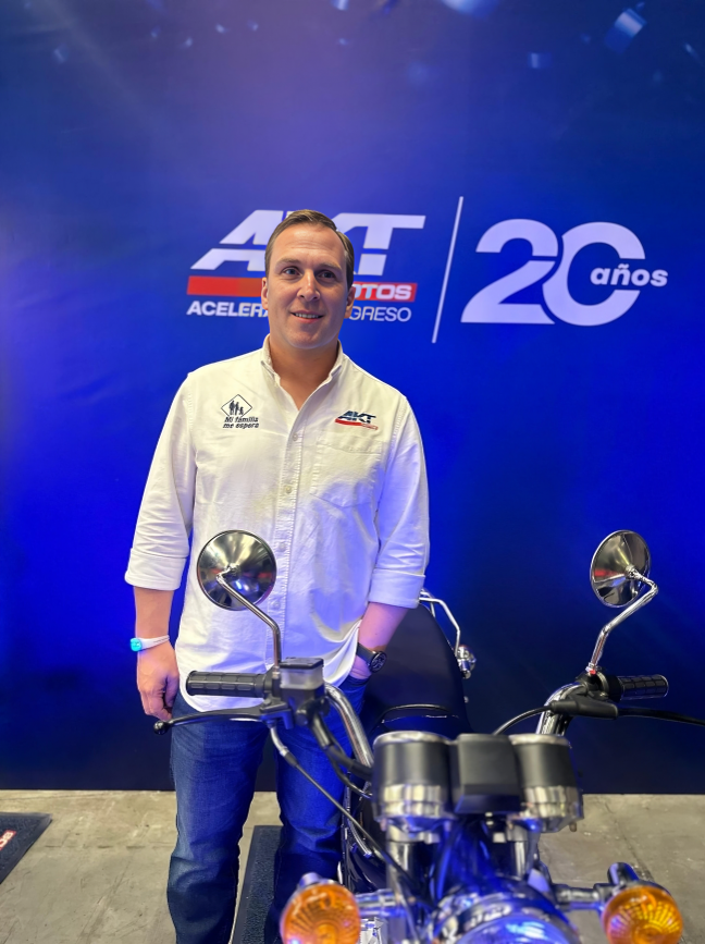 Ricardo Molina, gerente general de AKT Motos